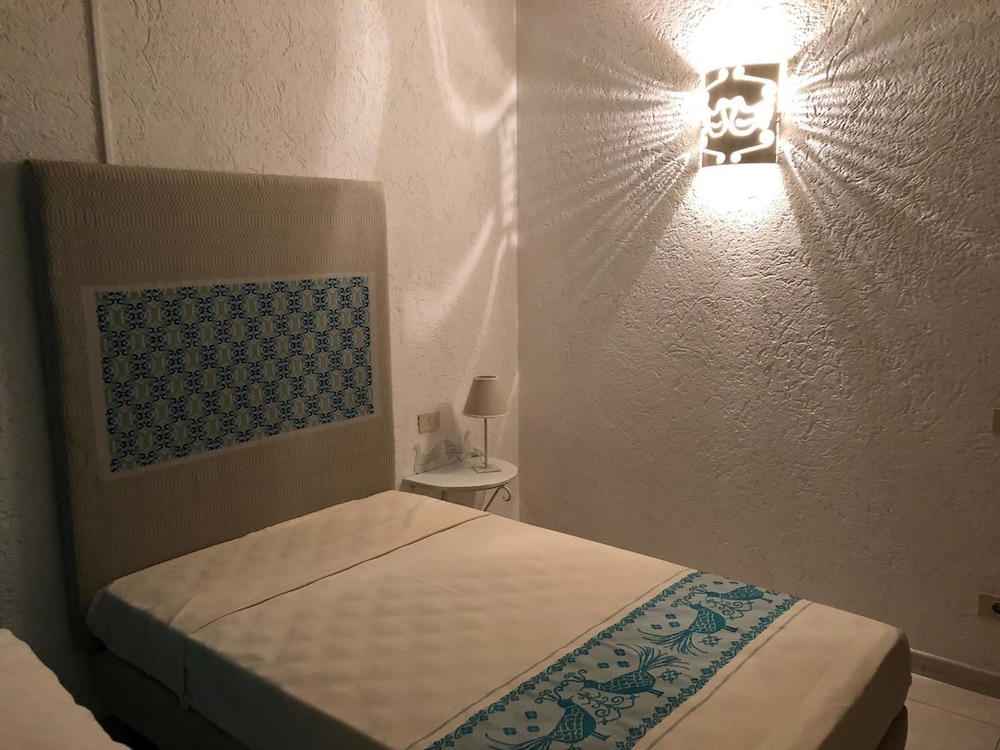 

Verona - Capo Testa - Santa Teresa di Gallura - Hotel Canne al Vento