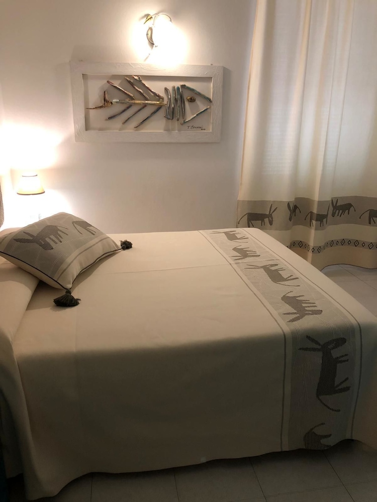 

Verona - Capo Testa - Santa Teresa di Gallura - Hotel Canne al Vento
