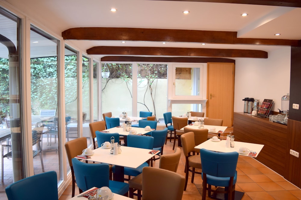 

Napoli - Frankfurt-Main Airport - Trip Inn Budget Hotel Messe