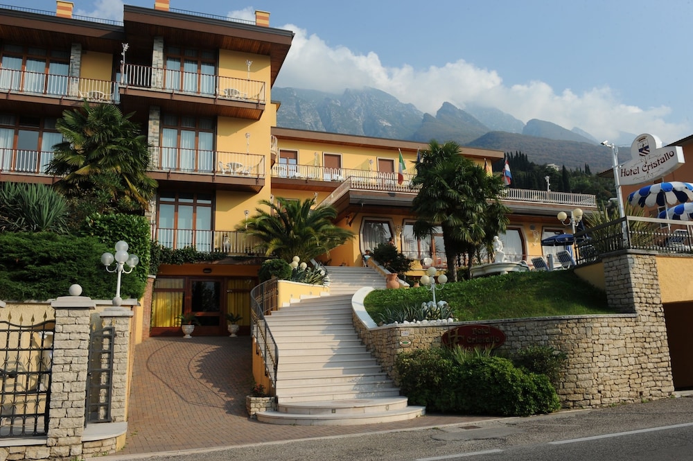 

Catania - Limone sul Garda - Hotel Cristallo