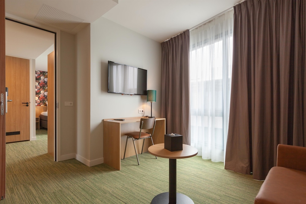 

Bari - Schiphol - Best Western Plus Amstelveen
