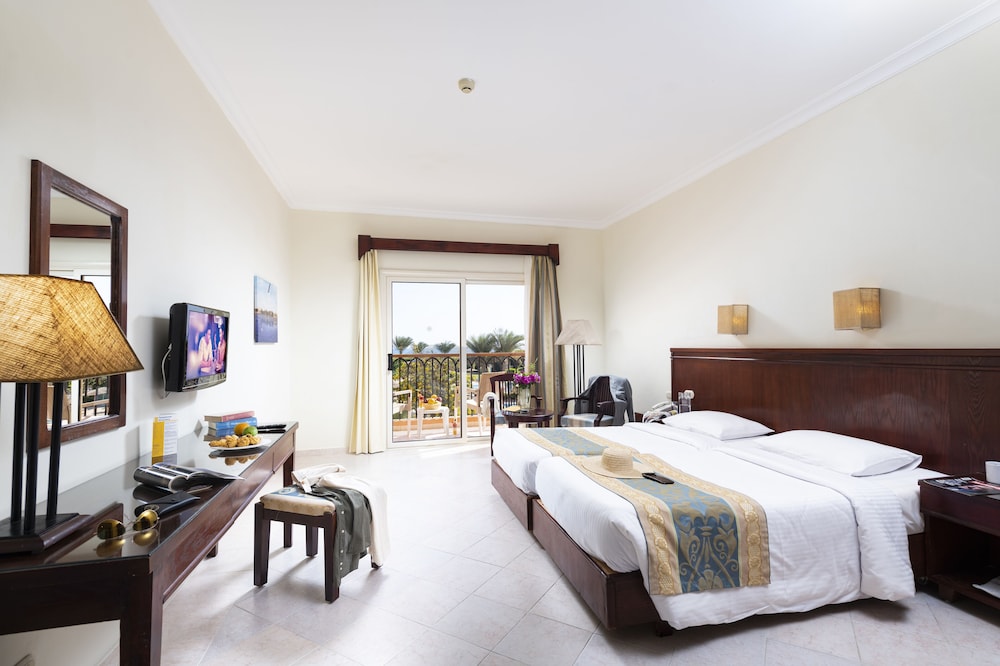 

Palermo - El Gouna - Three Corners Sunny Beach Resort