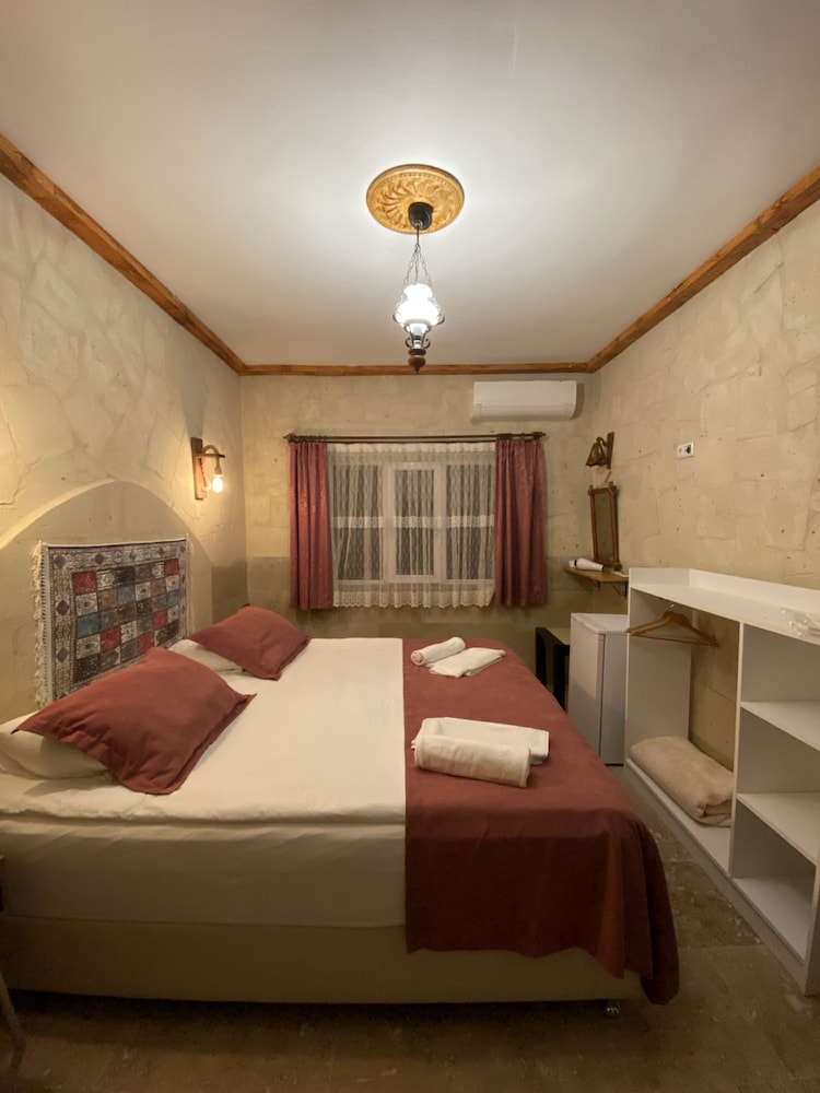 

Bologna - Nevsehir - Capiedra Hotel