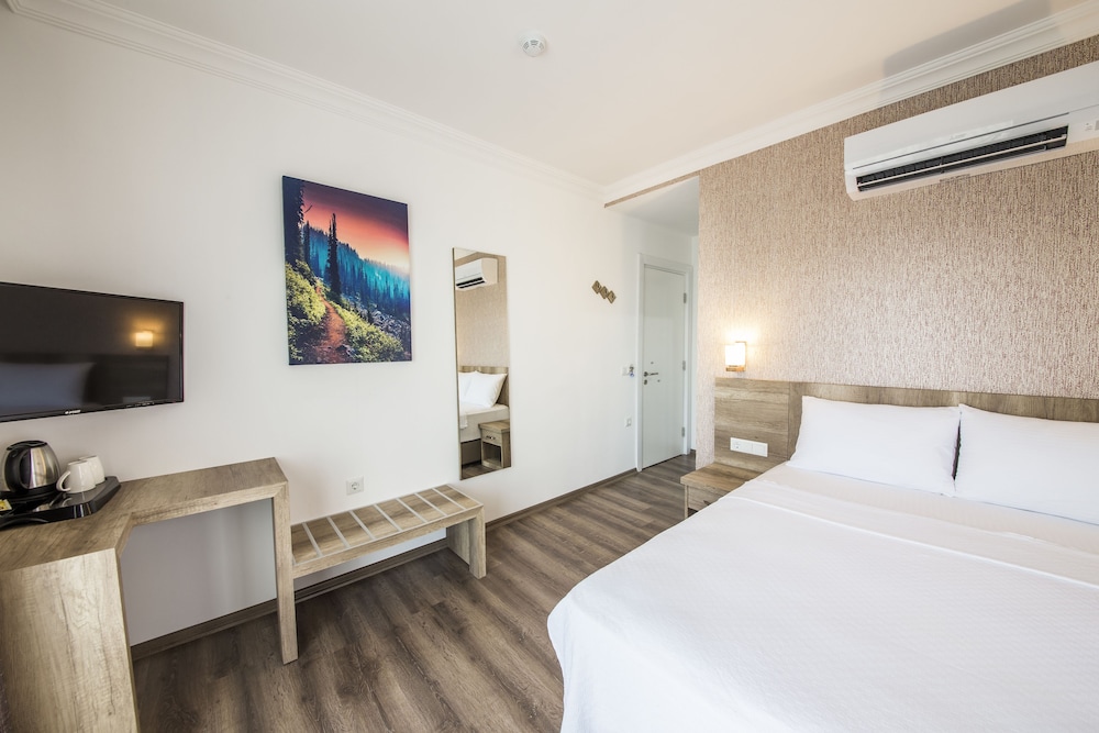 

Milano - Kaş - dekatria rooms&aparts