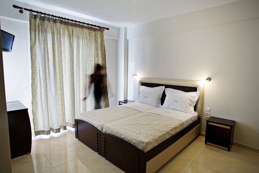 

Bologna - Paralía - Rg Status Hotel