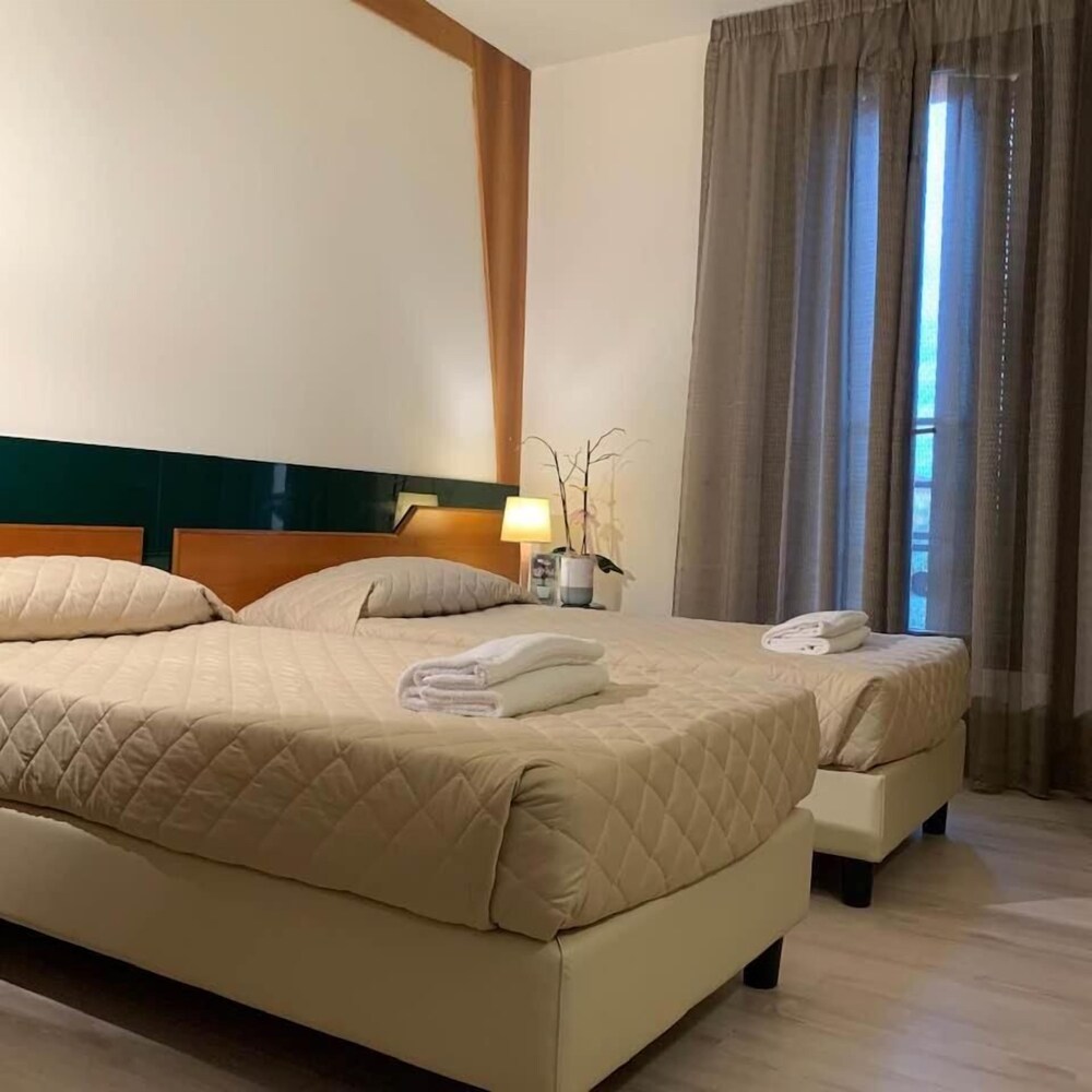 

Catania - Imola - HOTEL DOZZA