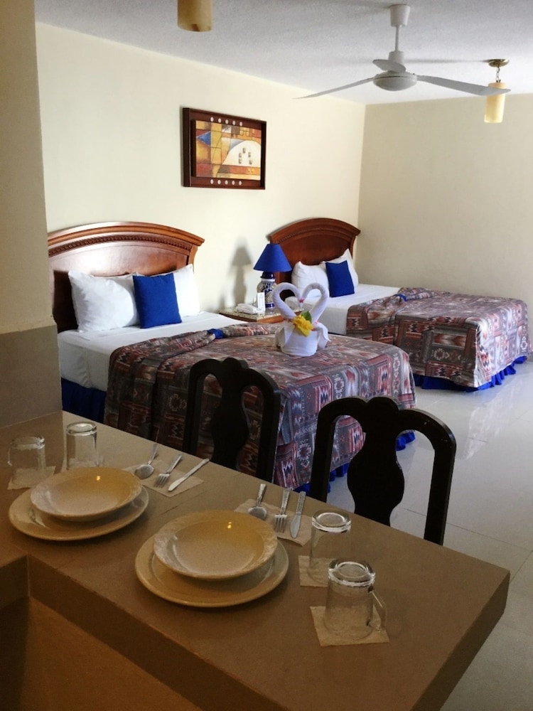 

Bologna - Playa del Carmen - Hotel El Campanario Playa del Carmen