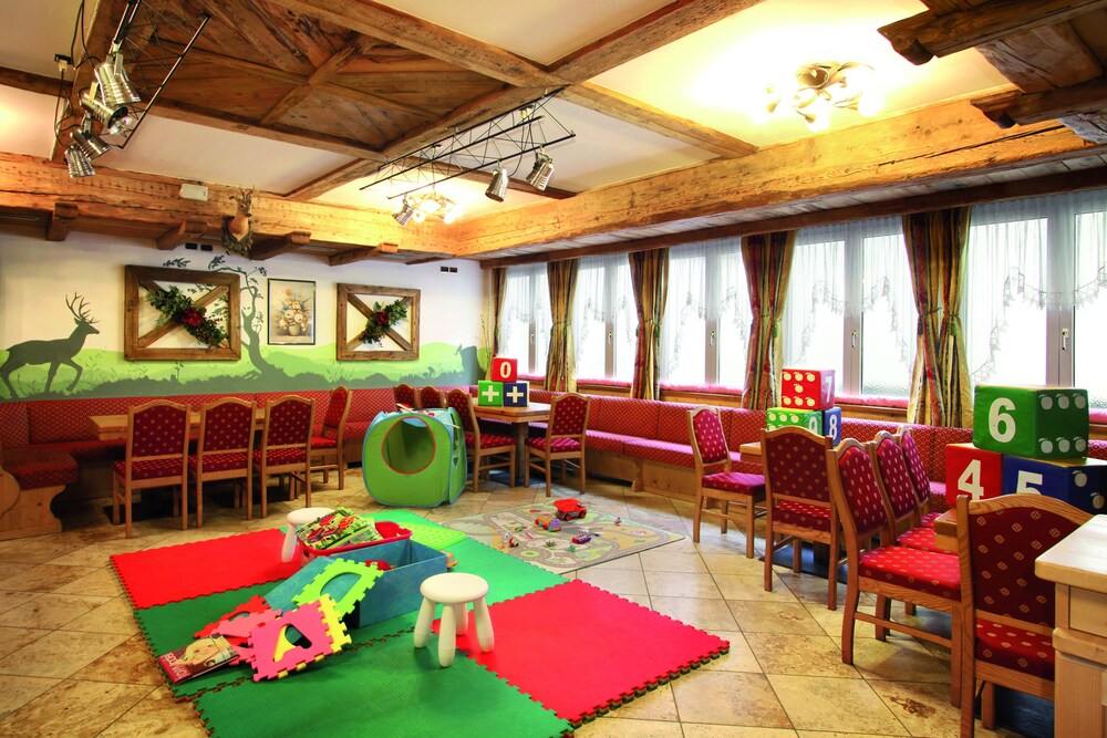 

Catania - Selva di Val Gardena - Hotel Dolomiti Schloss
