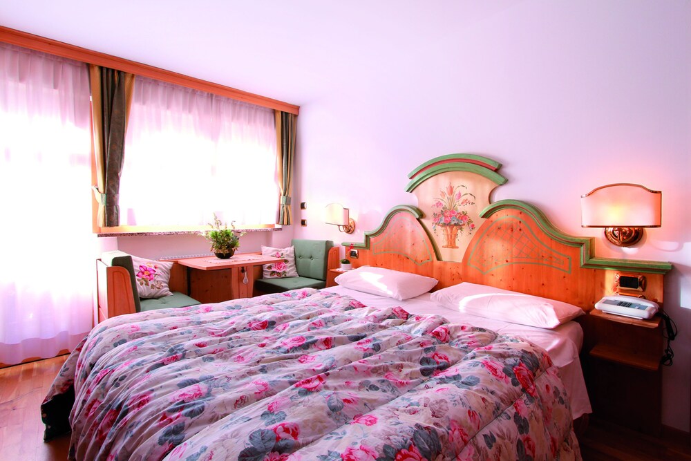 

Milano - Selva di Val Gardena - Hotel Dolomiti Schloss