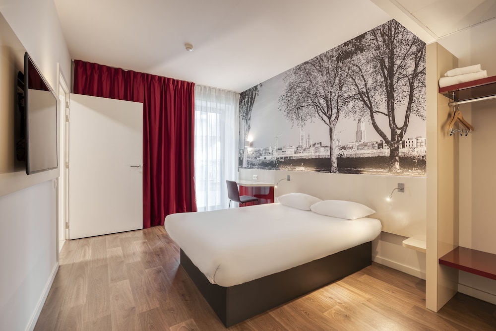 

Napoli - Anversa - B&B HOTEL Antwerpen Zuid