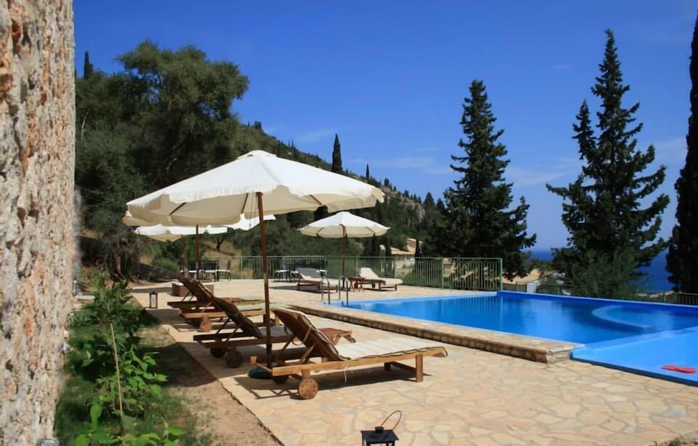 

Roma - Lazaráta - Lefkas Petra