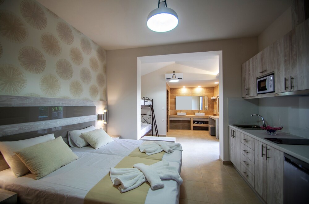

Verona - Tsilivi - Paradise Apartments