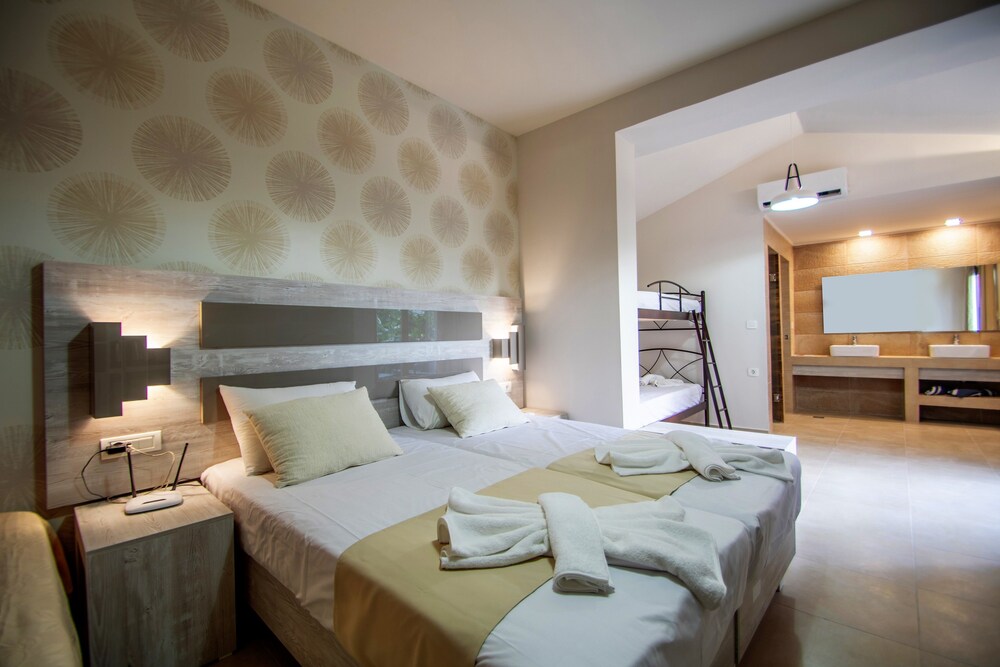 

Napoli - Lithakia - Paradise Apartments