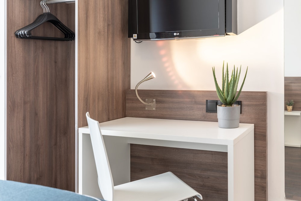 

Verona - Offenbach - Hotel Continental Frankfurt