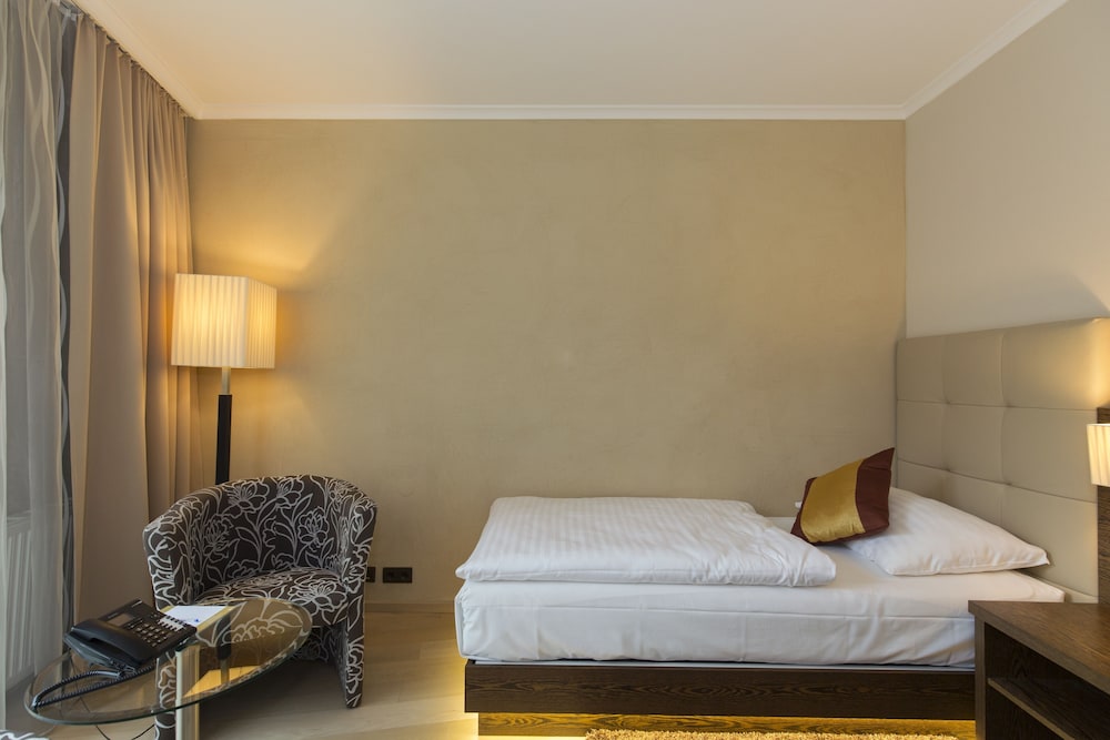 

Milano - Bad Vöslau - Hotel Sacher Baden