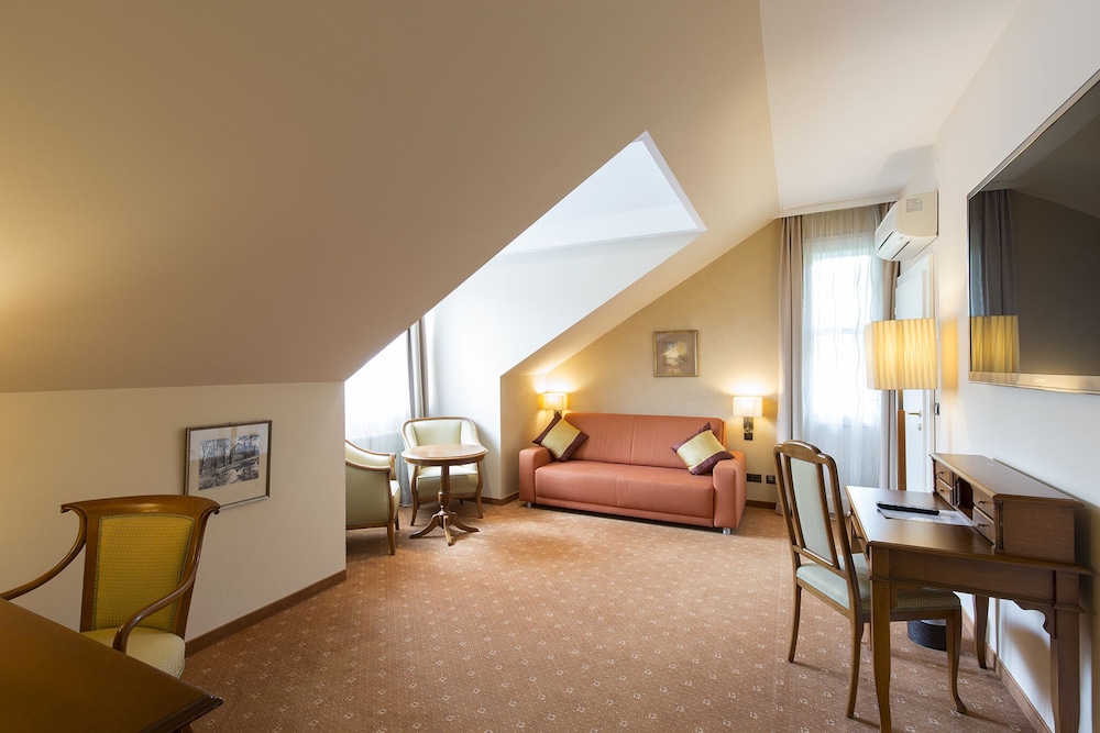 

Bari - Baden bei Wien - Hotel Sacher Baden