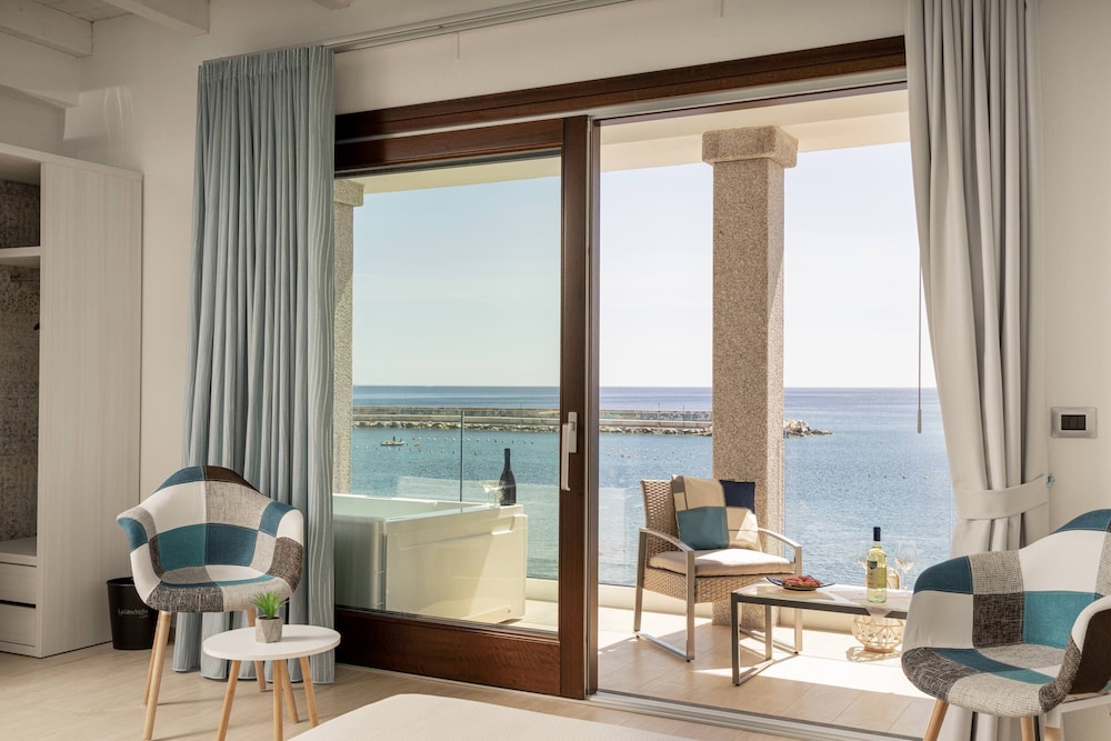 

Bologna - Dorgali - Hotel Ristorante La Conchiglia