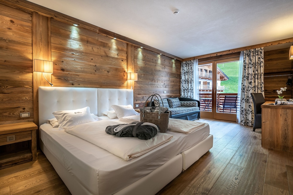 

Roma - Corvara in Badia - Hotel Cristallo - Wellness Mountain Living