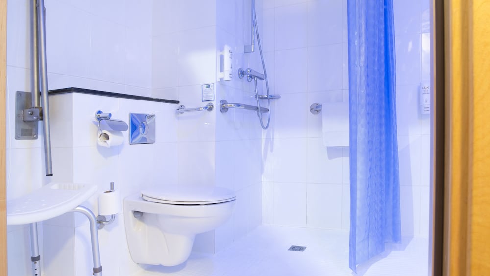 

Cagliari - Barbera Del Valles - Holiday Inn Express BARCELONA - SANT CUGAT