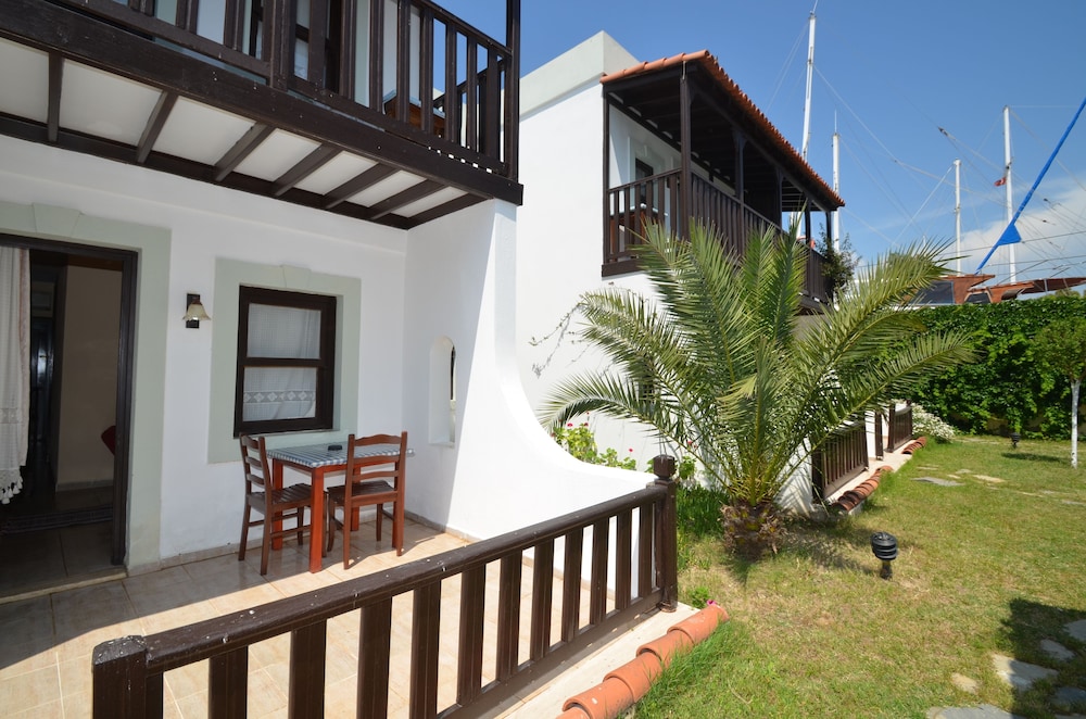 

Roma - Gumbet - Salinas Beach Hotel Bodrum-Boutique Concept