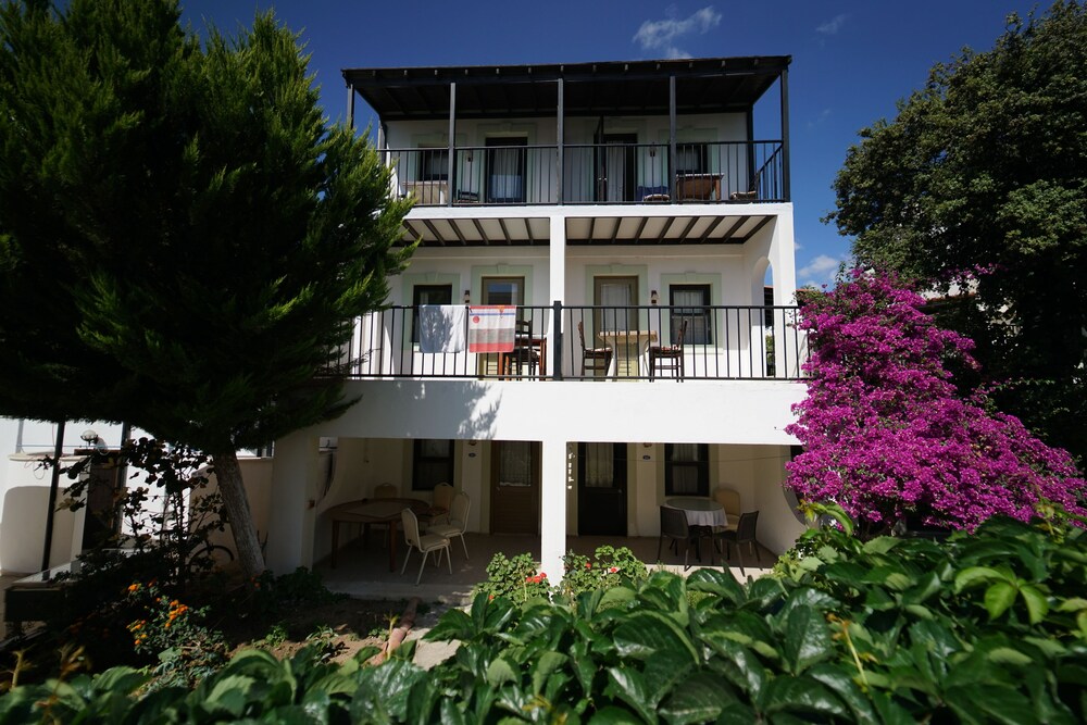 

Milano - Gumbet - Salinas Beach Hotel Bodrum-Boutique Concept