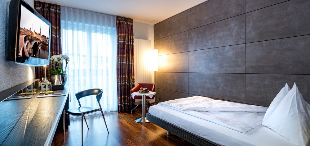 

Lamezia Terme - Zurigo - Hotel Sternen Oerlikon