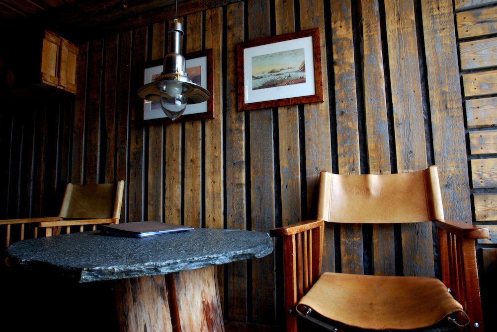 

Milano - Longyearbyen - Basecamp Hotel