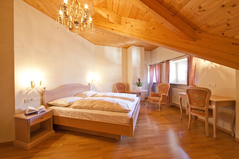 

Torino - Caldaro sulla Strada del Vino - Hotel Tyrol
