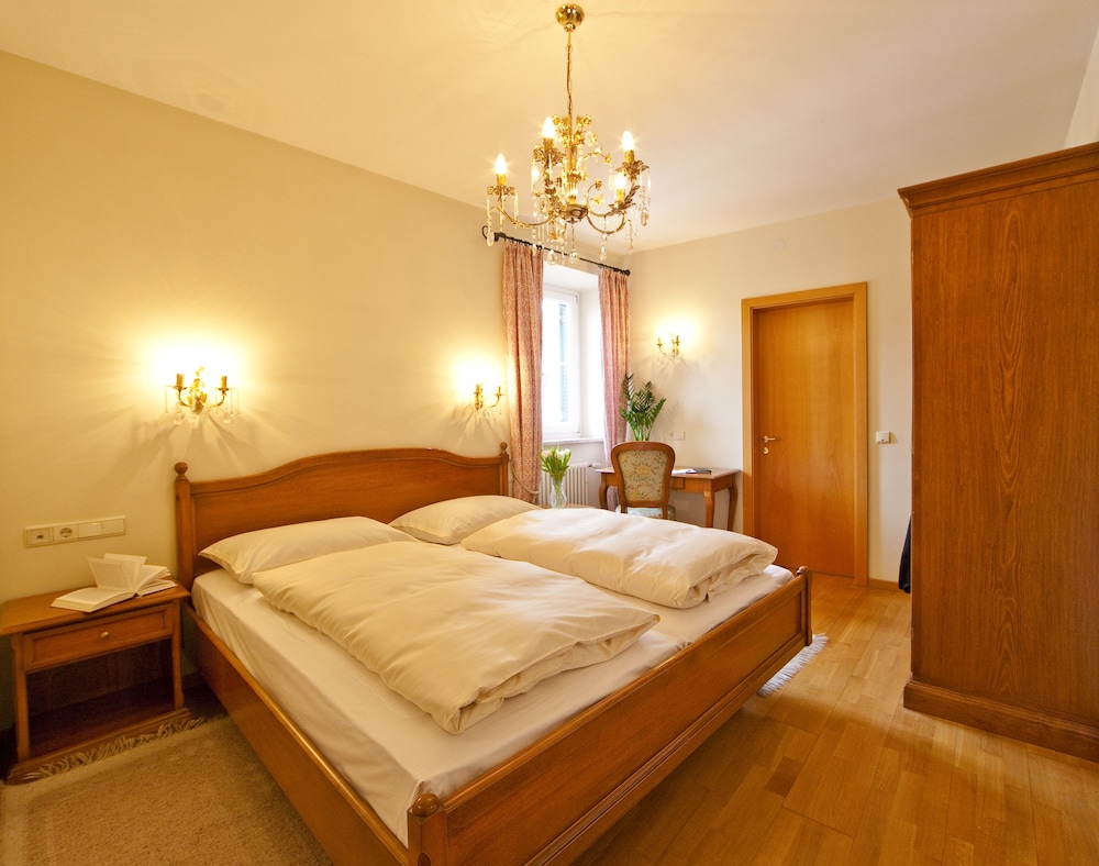 

Torino - Caldaro sulla Strada del Vino - Hotel Tyrol