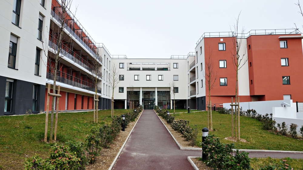 

Torino - Versailles - Comfort Aparthotel Versailles, St Cyr l'Ecole