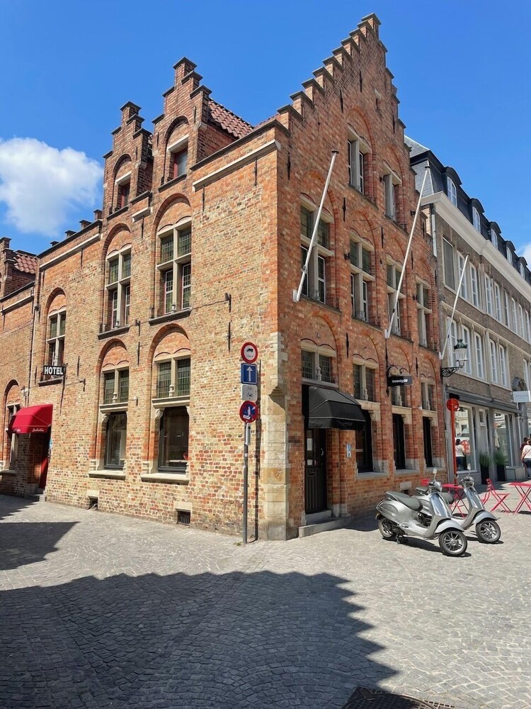 

Milano - Oostkamp - Hotel Salvators
