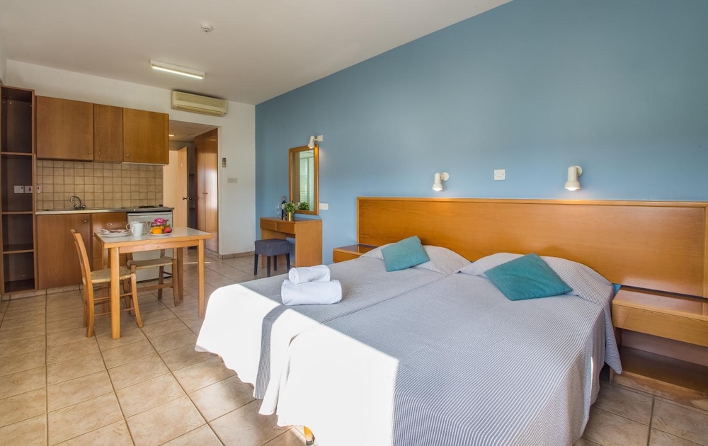 

Roma - Ayia Napa - Captain Karas Holidays Apartments