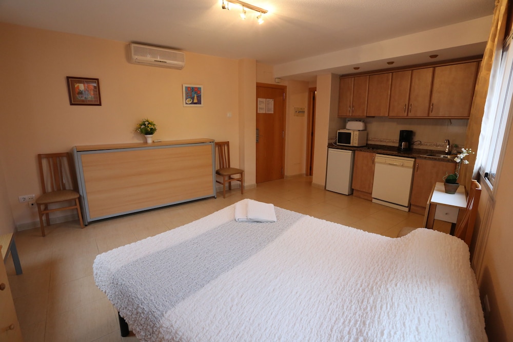 

Milano - Costa Brava, Spagna - Royal Inn Aparthotel