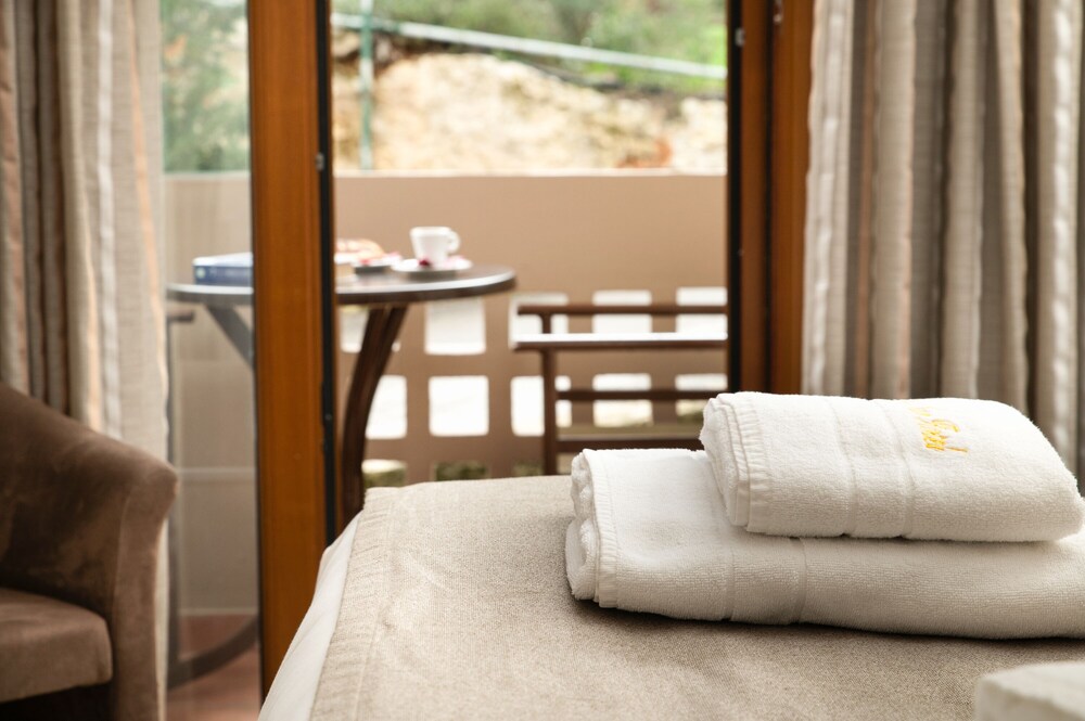 

Roma - Kalathas - Royal Sun Hotel