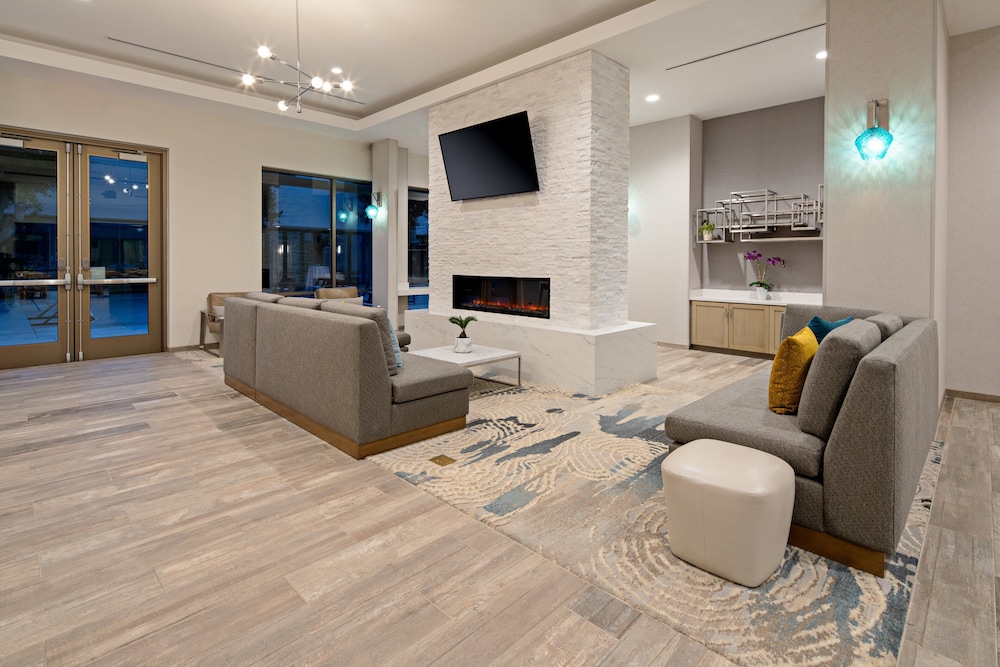 

Bari - Long Beach (CA) - Staybridge Suites LONG BEACH AIRPORT
