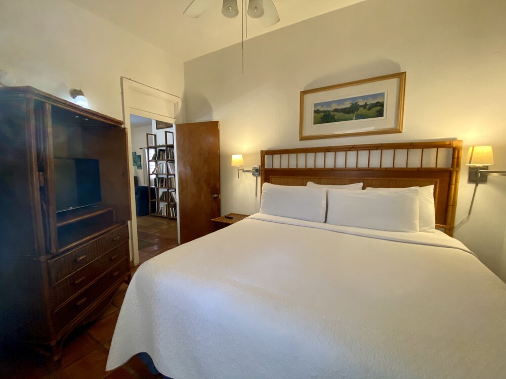 

Milano - San Juan - At Wind Chimes Boutique Hotel