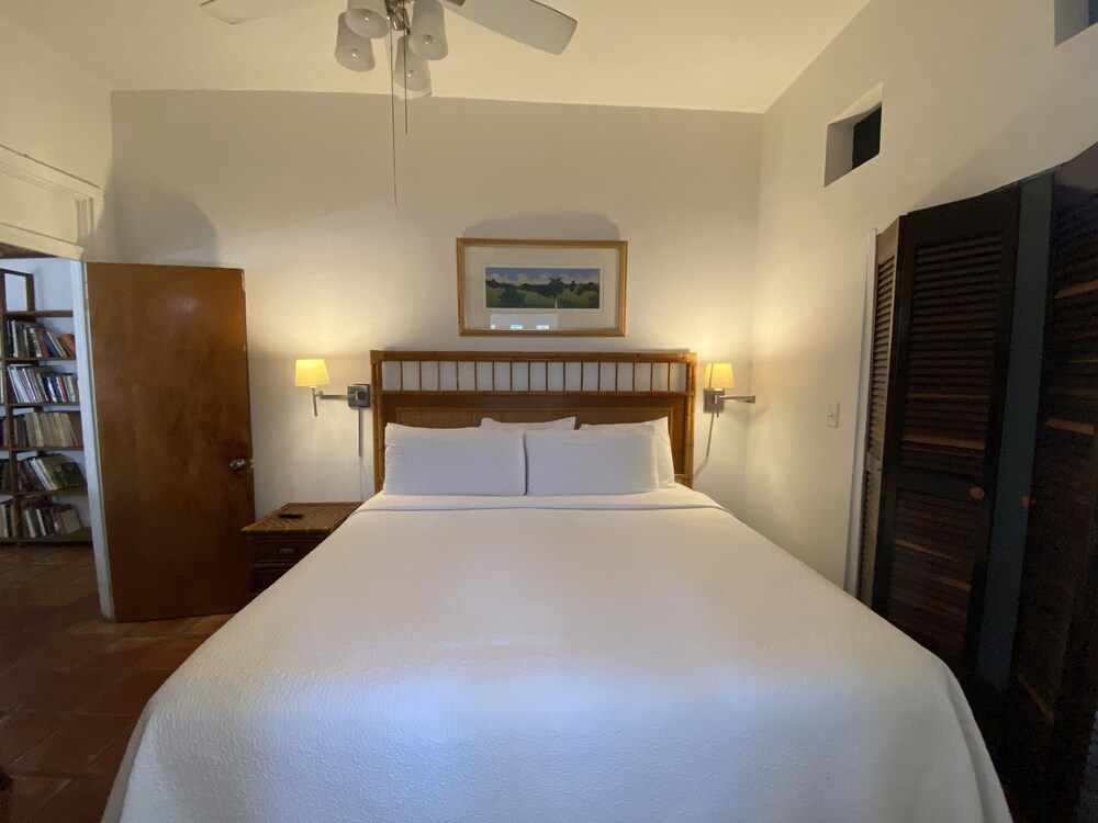 

Napoli - San Juan - At Wind Chimes Boutique Hotel