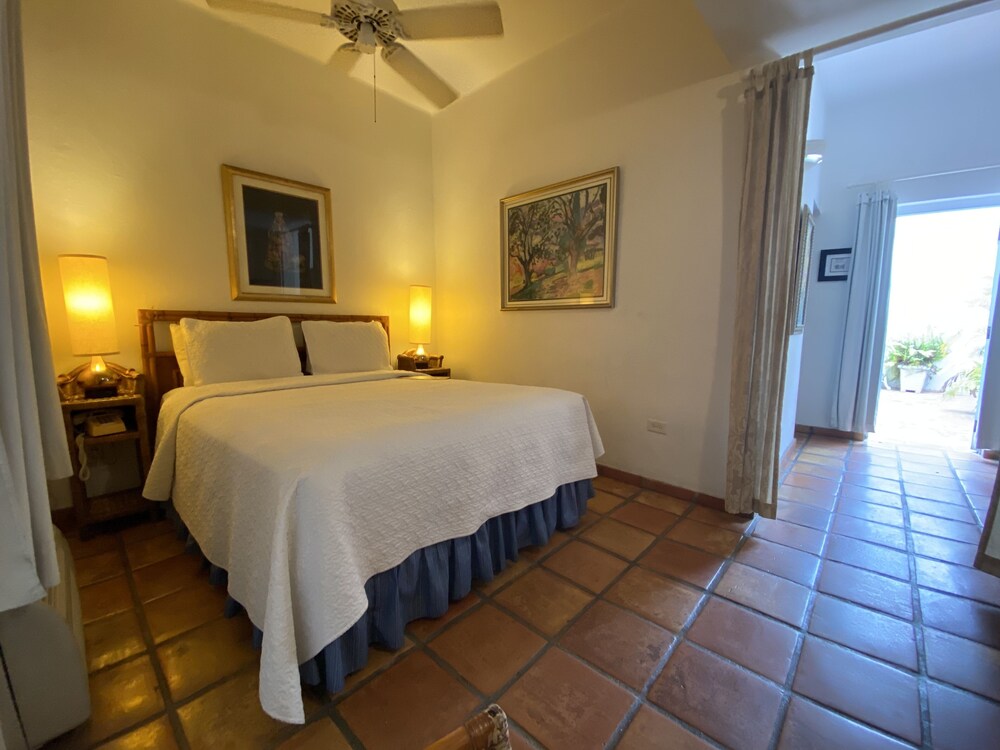 

Venezia - San Juan - At Wind Chimes Boutique Hotel