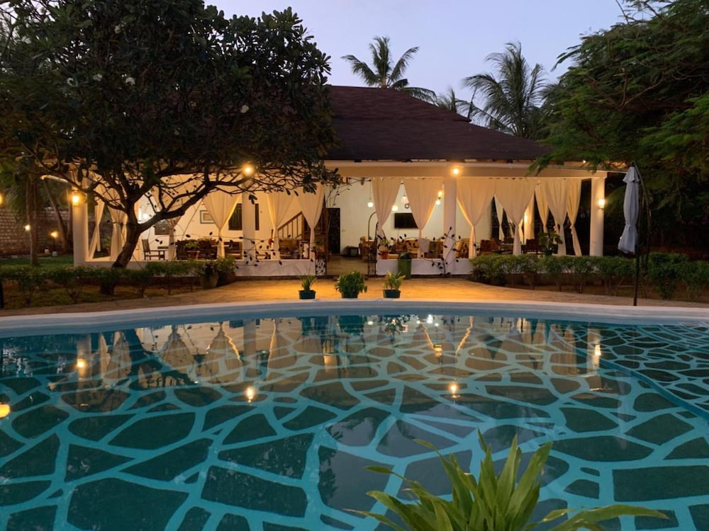 

Bari - Malindi - Villa Ameera Malindi