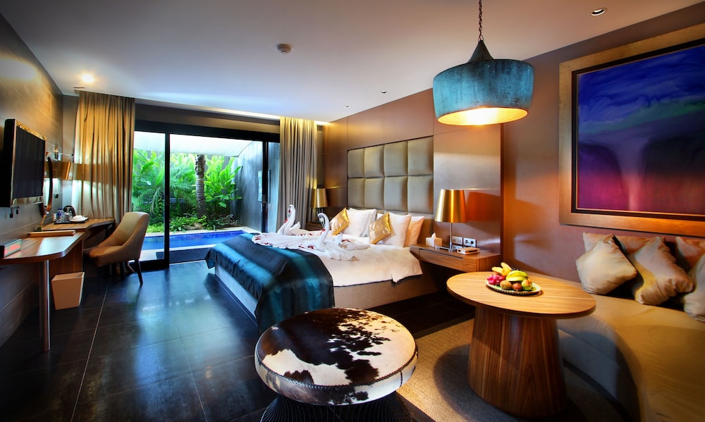 

Catania - Nusa Dua - Bali - Amaroossa Suite Bali