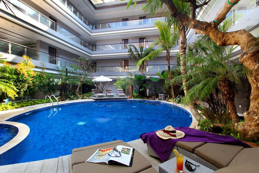 

Bari - Nusa Dua - Bali - Amaroossa Suite Bali