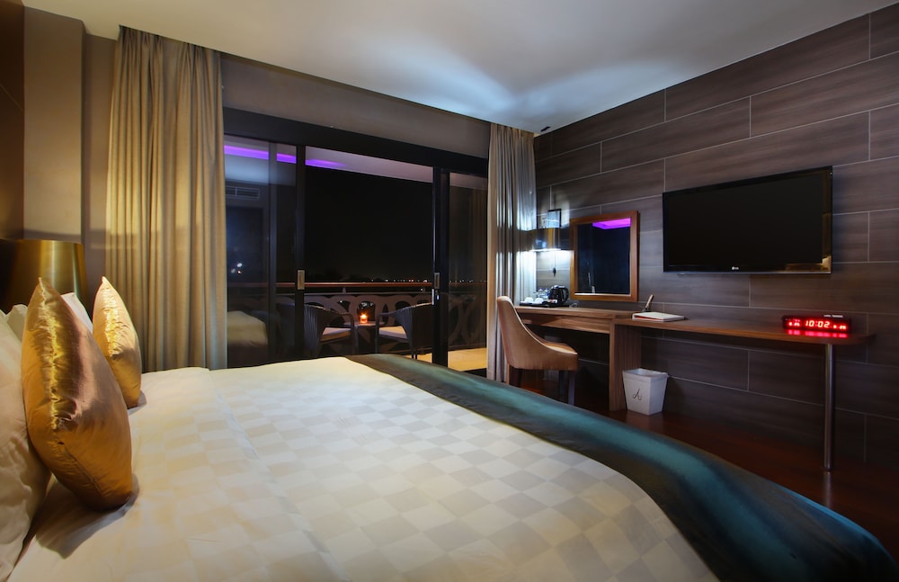 

Milano - Ungasan - Amaroossa Suite Bali