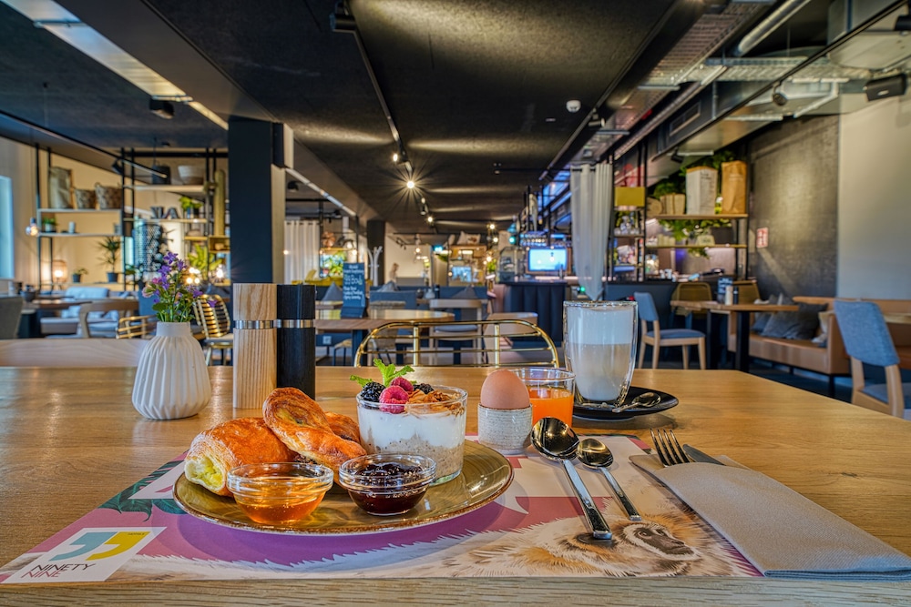 

Milano - Friedberg - Vienna House Easy by Wyndham Augsburg