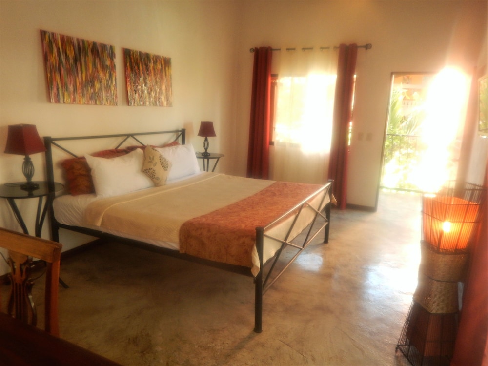 

Roma - Playa Flamingo - Conchal Hotel