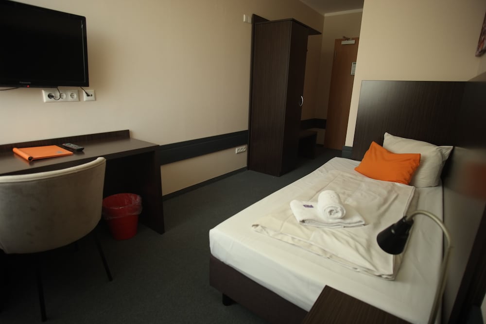

Catania - Unterhaching - GS Hotel