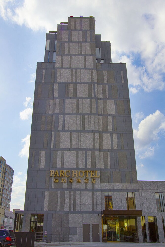

Bologna - New York - Aeroporto La Guardia - The Parc Hotel