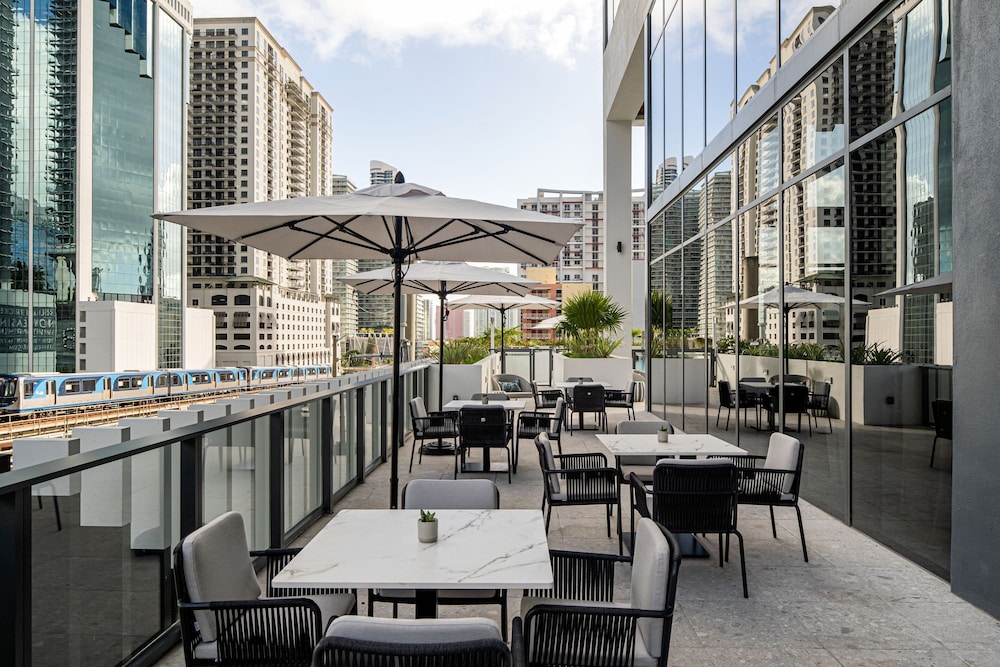 

Bari - Key Biscayne - Element Miami Brickell