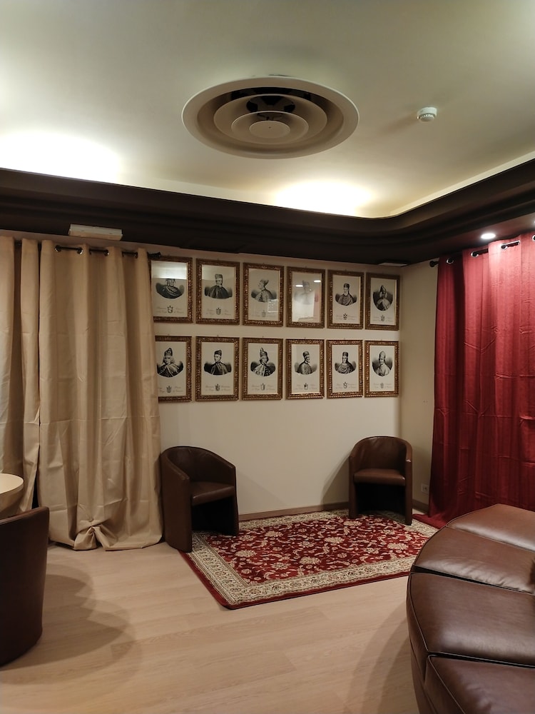 

Lamezia Terme - Mestre - LAERTE PALACE HOTEL