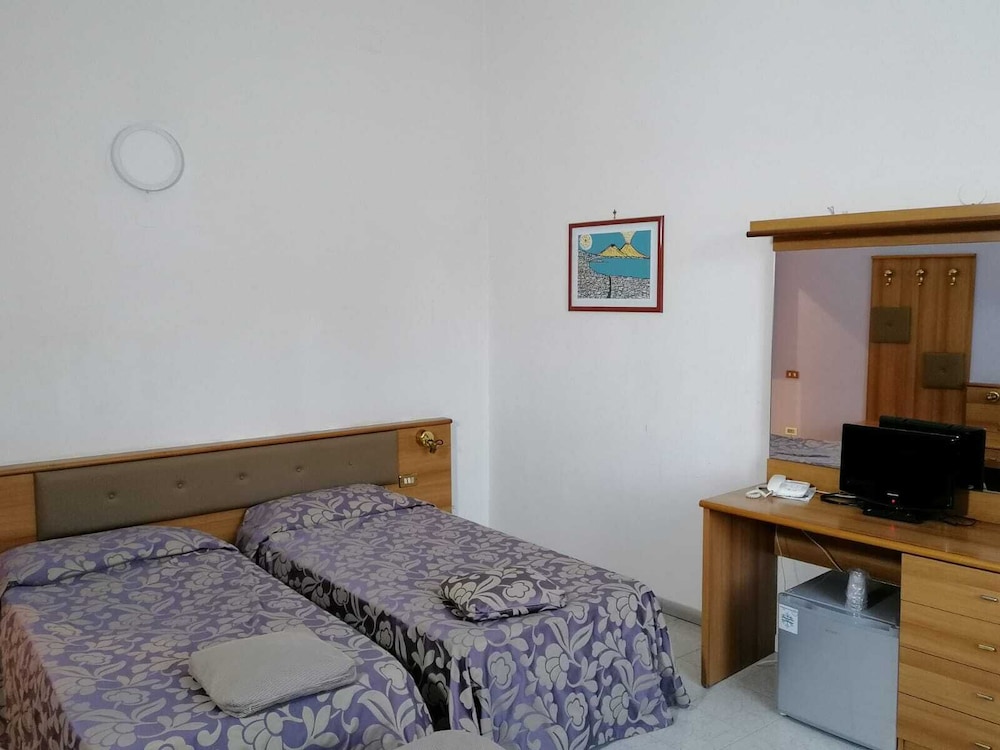 

Milano - Bacoli - Hotel Santa Marta