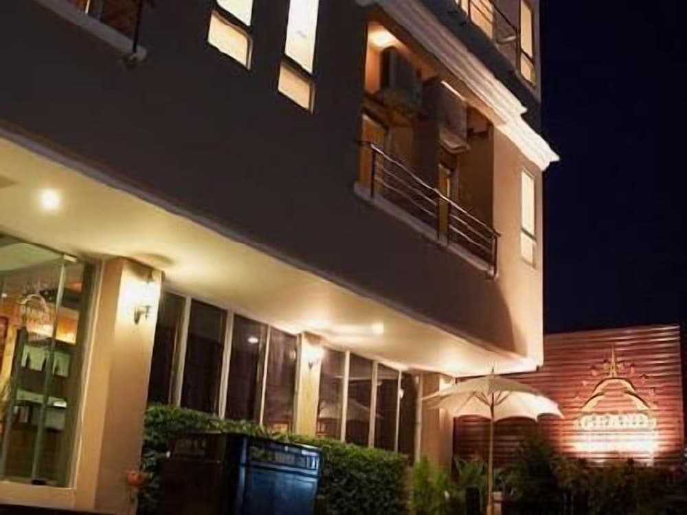 

Milano - Lat Krabang - Grand Pinnacle Hotel